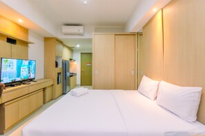 Studio - Best Deal And Cozy Studio Oasis Cikarang Apartment (Cikarang)