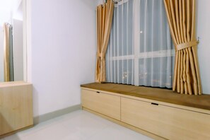 Interior - Best Deal And Cozy Studio Oasis Cikarang Apartment (Cikarang)