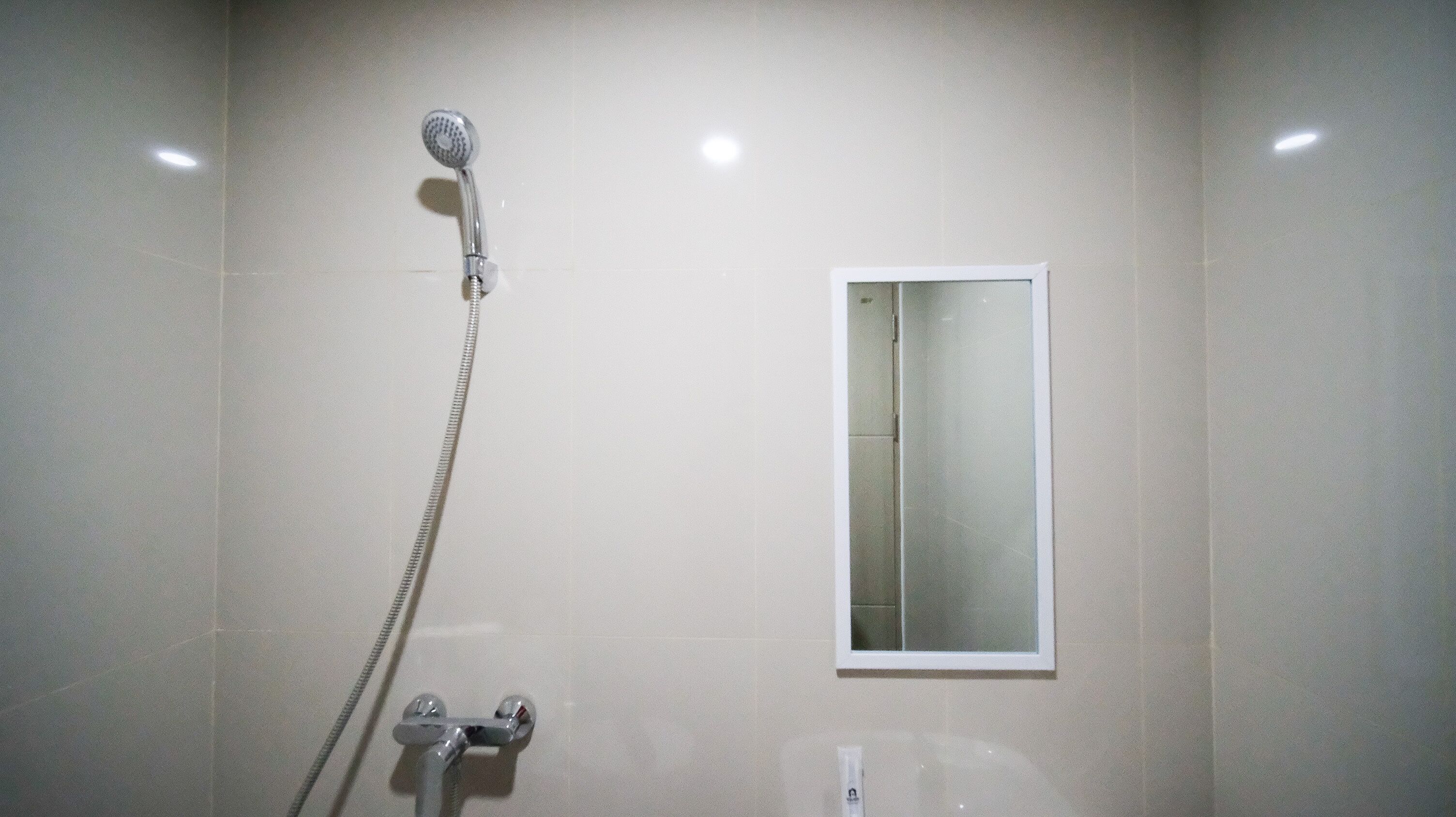 Studio | Bathroom
