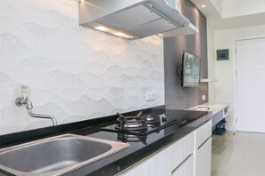 สตูดิโอ | ครัวส่วนตัว | ตู้เย็นขนาดใหญ่, เตาประกอบอาหาร