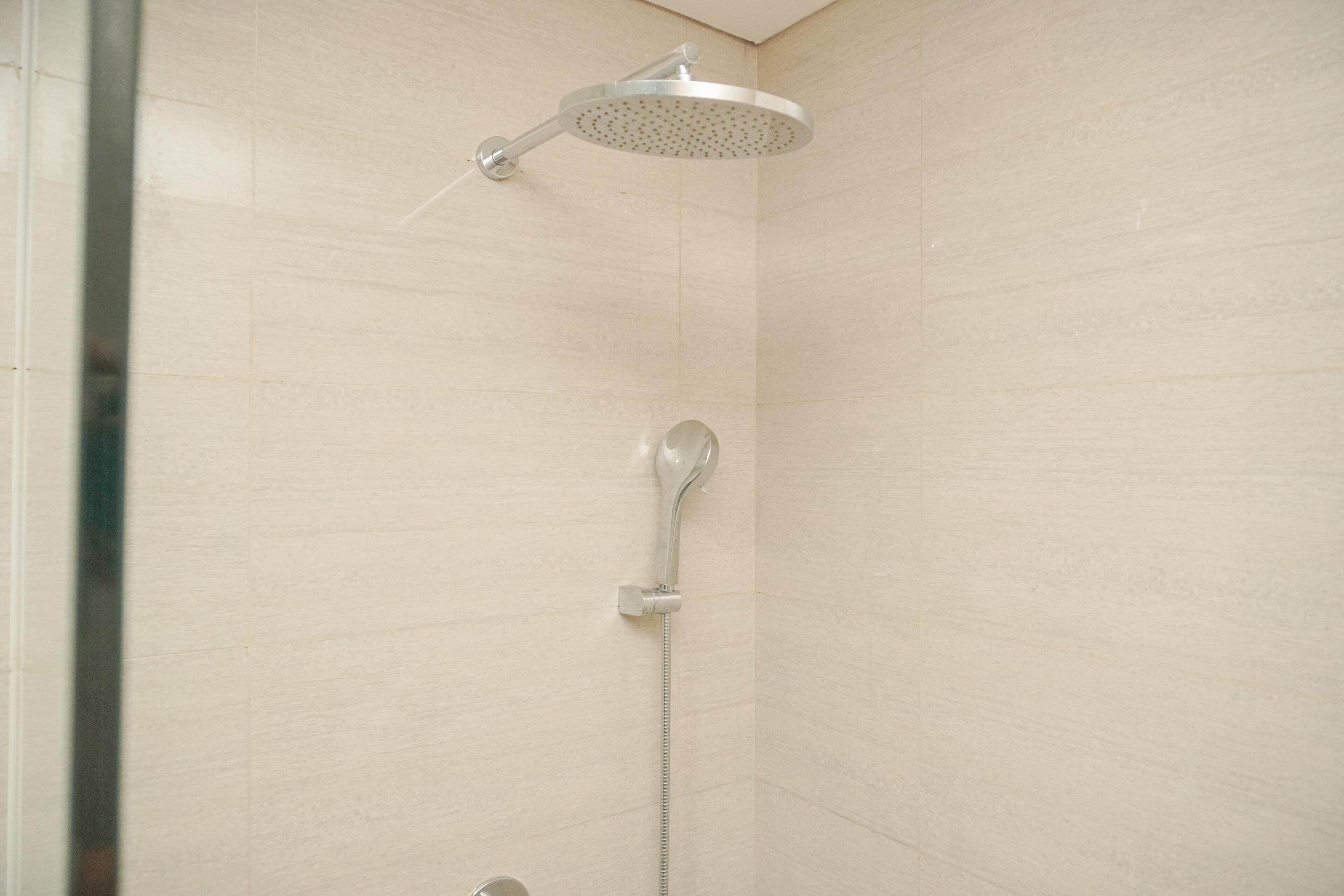 Apartment | Bathroom | Shower, free toiletries, towels