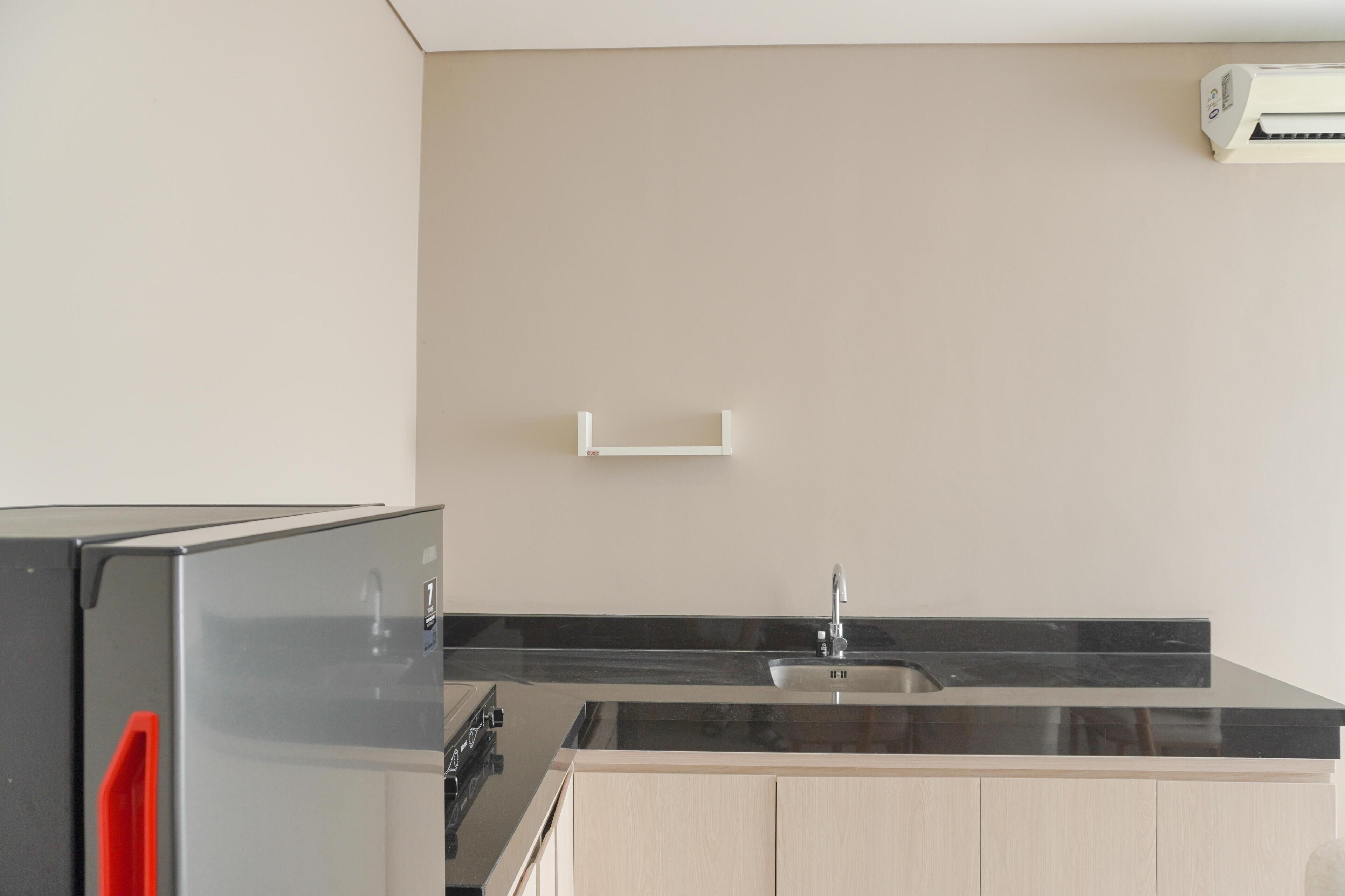 Apartment | Private kitchen | Full-size fridge, stovetop