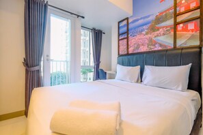 Studio | Free WiFi - Homey And Relaxing Studio Tokyo Riverside Pik 2 Apartment (Teluknaga)