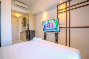 Interior - Homey And Relaxing Studio Tokyo Riverside Pik 2 Apartment (Teluknaga)