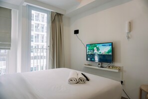 Interior - Relax And Comfy Studio At Tokyo Riverside Pik 2 Apartment (Teluknaga)