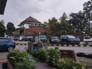 Exterior - Cozy 2Br At Buah Batu Park Apartment (Bandung)