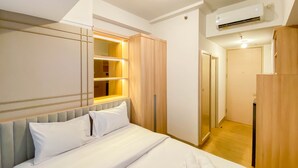 Studio - Modern Look Studio Apartment At Tokyo Riverside Pik 2 (Teluknaga)