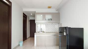 Apartment | Eigene Küche | Großer Kühlschrank, Herdplatte
