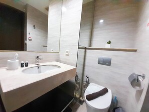 Căn hộ | Phòng tắm | Buồng tắm vòi sen 