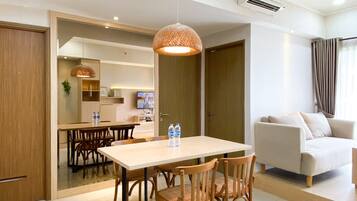 Apartment | Dining room