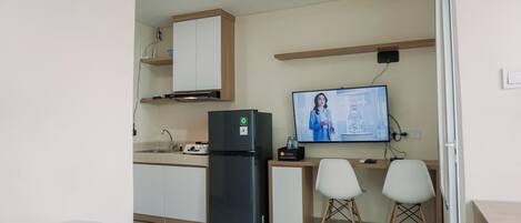 Studio | Skrivebord og wi-fi (inkludert)