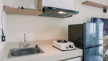 Estudio | Cocina privada | Refrigerador con congelador y parrilla de estufa