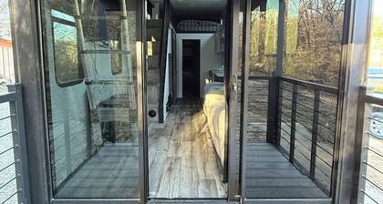 Riverfront Tiny Home 3 bed w/ Privacy and a View!