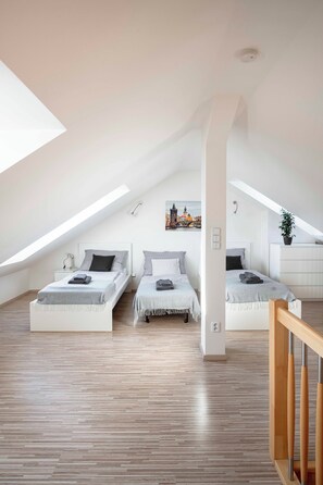 4 camere, ferro/asse da stiro, culla da viaggio, Wi-Fi gratuito