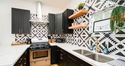 Handsome Charmer Downtown!