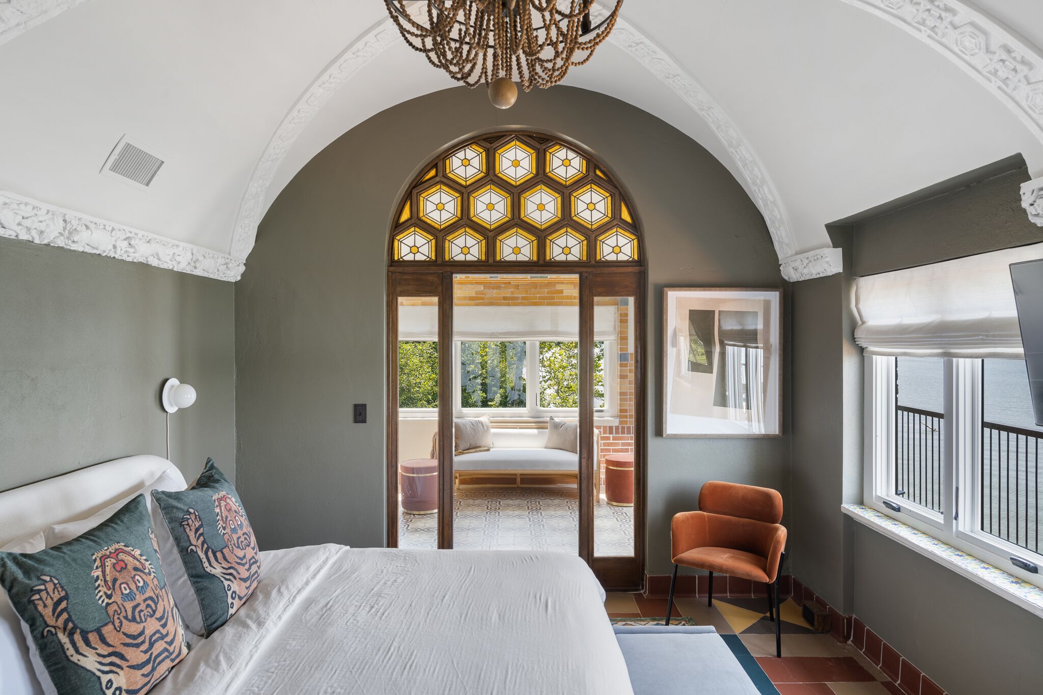Luxury Riverside Stay - Historic Gaffney House Upper Level