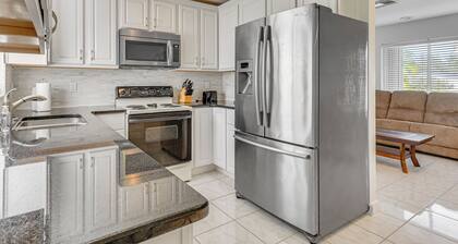 Dockside Punta Gorda Angler's Retreat on Canal!