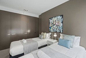 2 dormitoris, planxa i posts de planxar, wifi gratuïta i roba de llit 