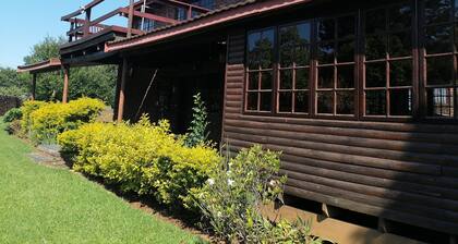 Enjoy the beauty of nature, see the mountain view when standing outside.