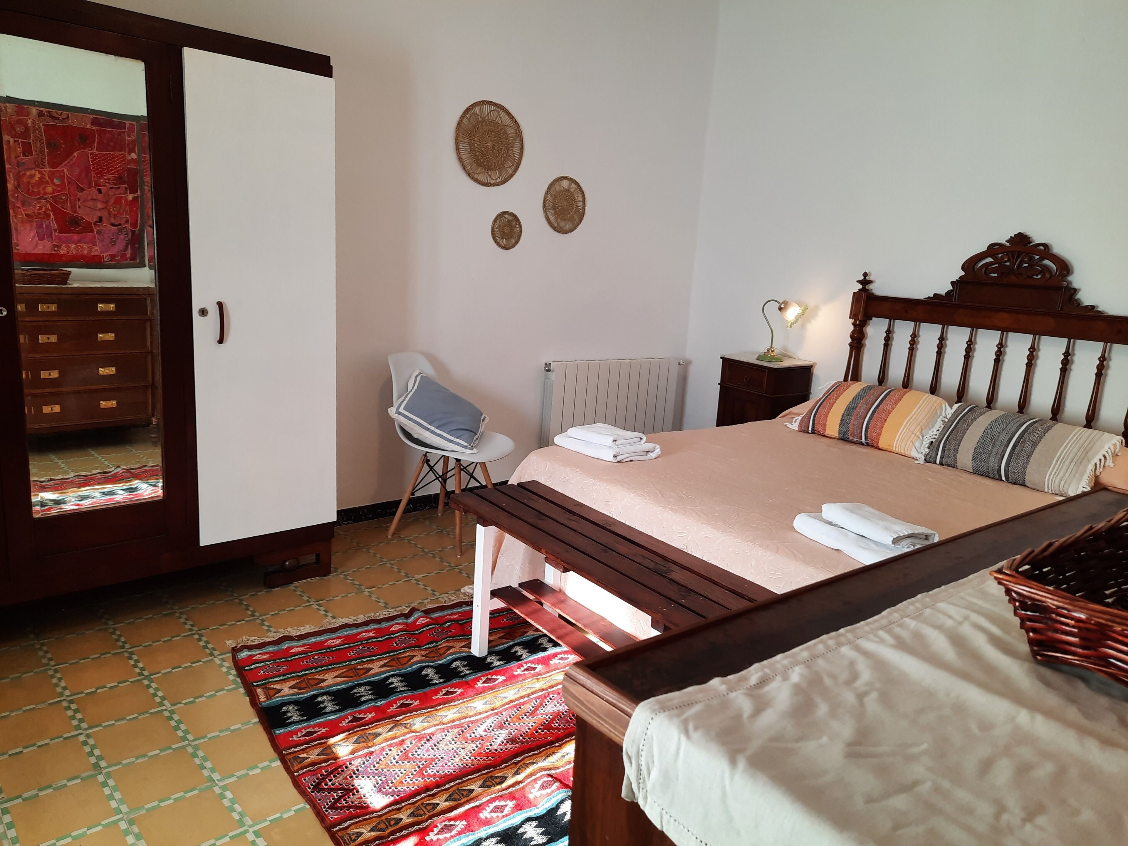 4 bedrooms, iron/ironing board, travel crib, free WiFi