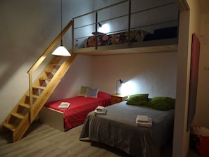 4 Schlafzimmer, Bügeleisen/Bügelbrett, Reisekinderbett, kostenloses WLAN