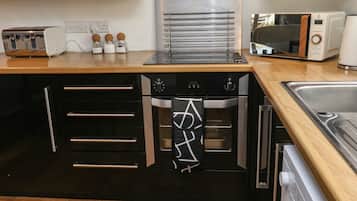 Fridge, dishwasher, electric kettle, toaster