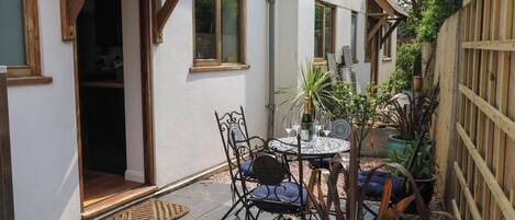 Cottage | Outdoor dining