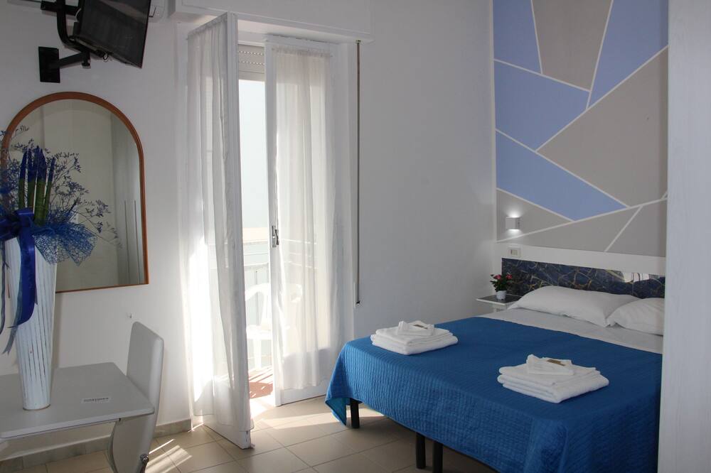 MARTINA' S HOTEL