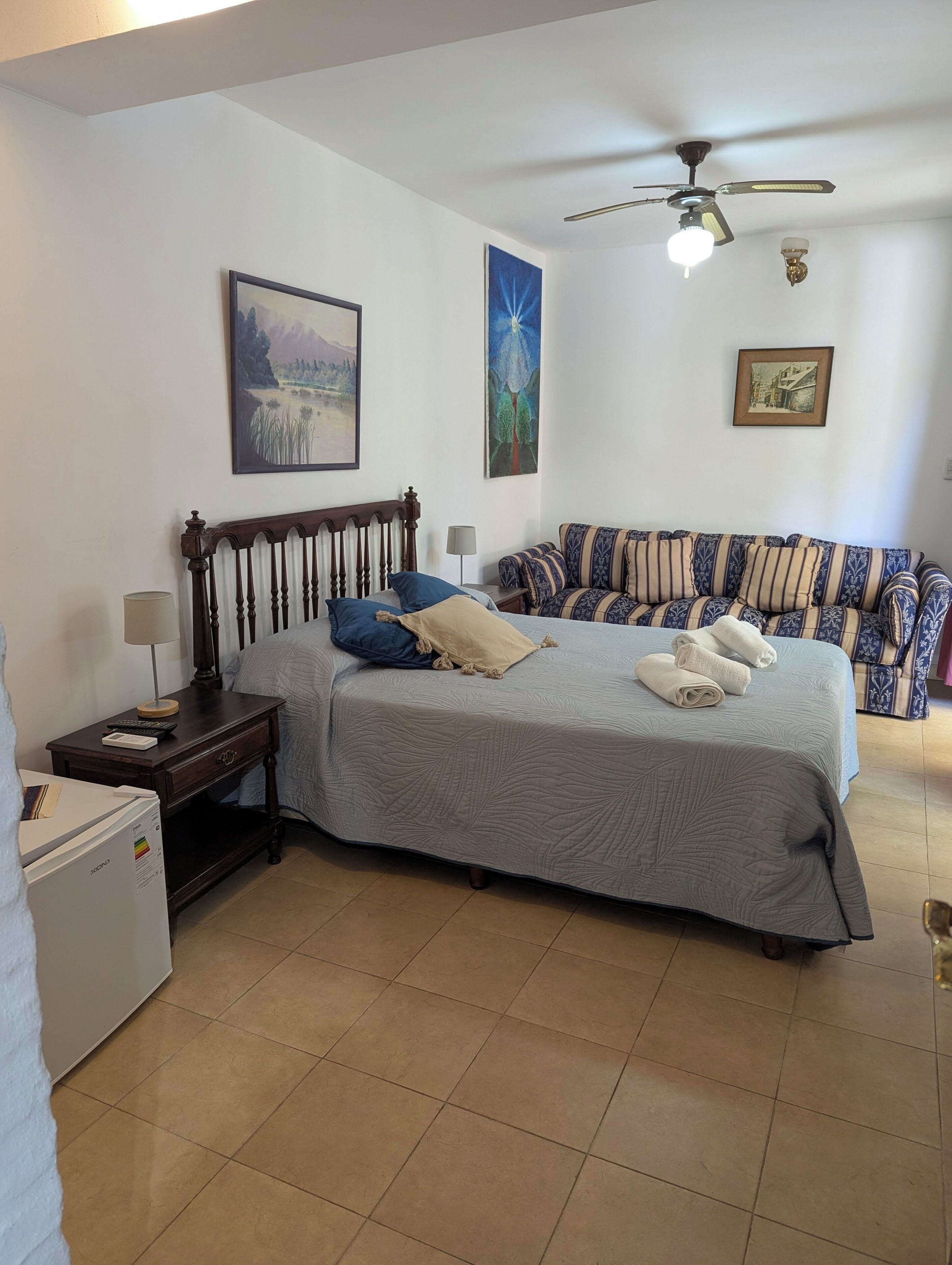 Dubbelrum - 1 queensize-säng | Gratis wi-fi och sängkläder