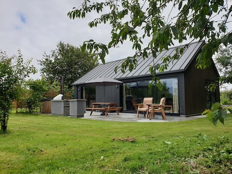Cottage | Outdoor dining