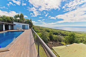 Pool - Panoramic Ocean Views With Private Saltwater Pool (Kailua Kona)