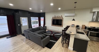 Einerlei Suite Apartment, Warm 2 bedroom apartment from Borealis Escapes