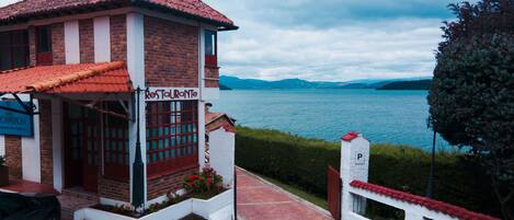 Fachada del alojamiento