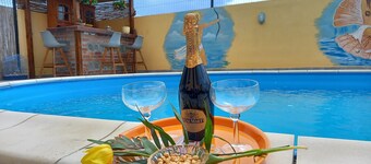 Vilă integrală  langa plaja piscină saună fitness karaoke  bar duș solar parcare