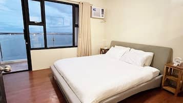 Apartamento superior, 1 habitación, vistas a la bahía | Ropa de cama de alta calidad y edredones de plumas