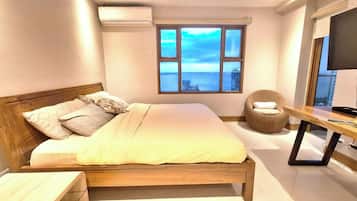 Ático familiar, 5 habitaciones, Aire acondicionado, vistas a la bahía | 1 dormitorio, ropa de cama de alta calidad, edredones de plumas