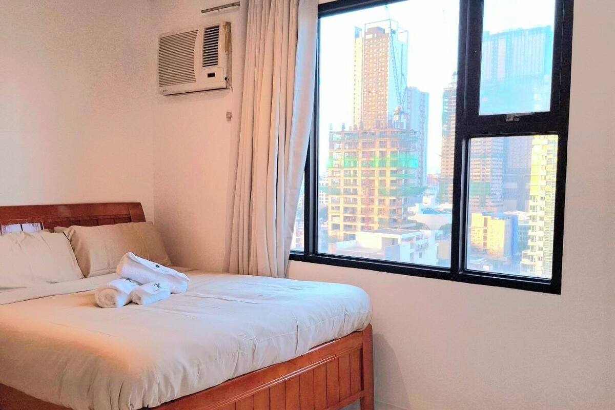 Luxury Queen Studio w/ Cityview Netflix | View from room
