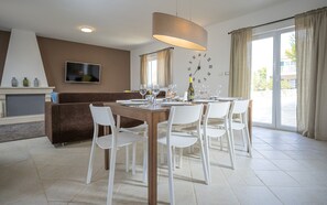 Dining - Villa Pharia with Pool III (Stari Grad)