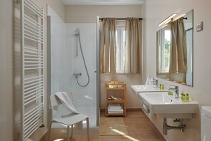 Hair dryer, towels