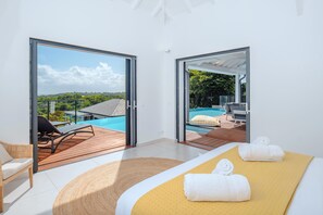 La villa LUXE - VISTA DEL MAR | Ylelliset vuodevaatteet, pillowtop-patjalliset sängyt