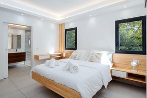 La villa DELUXE - CORALIA | Premium bedding, pillowtop beds, in-room safe, individually decorated - Vista del Mar (Sainte-Anne)
