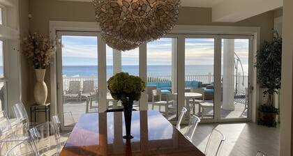 Luxury Oceanfront Beach House, 7 Bed/6.5 bath. 4800 Sq Feet sleeps 20! Amazing!