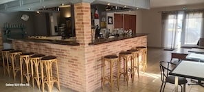 20 bars/lounges - HOTEL RESTAURANT DU LAC (Graulhet)