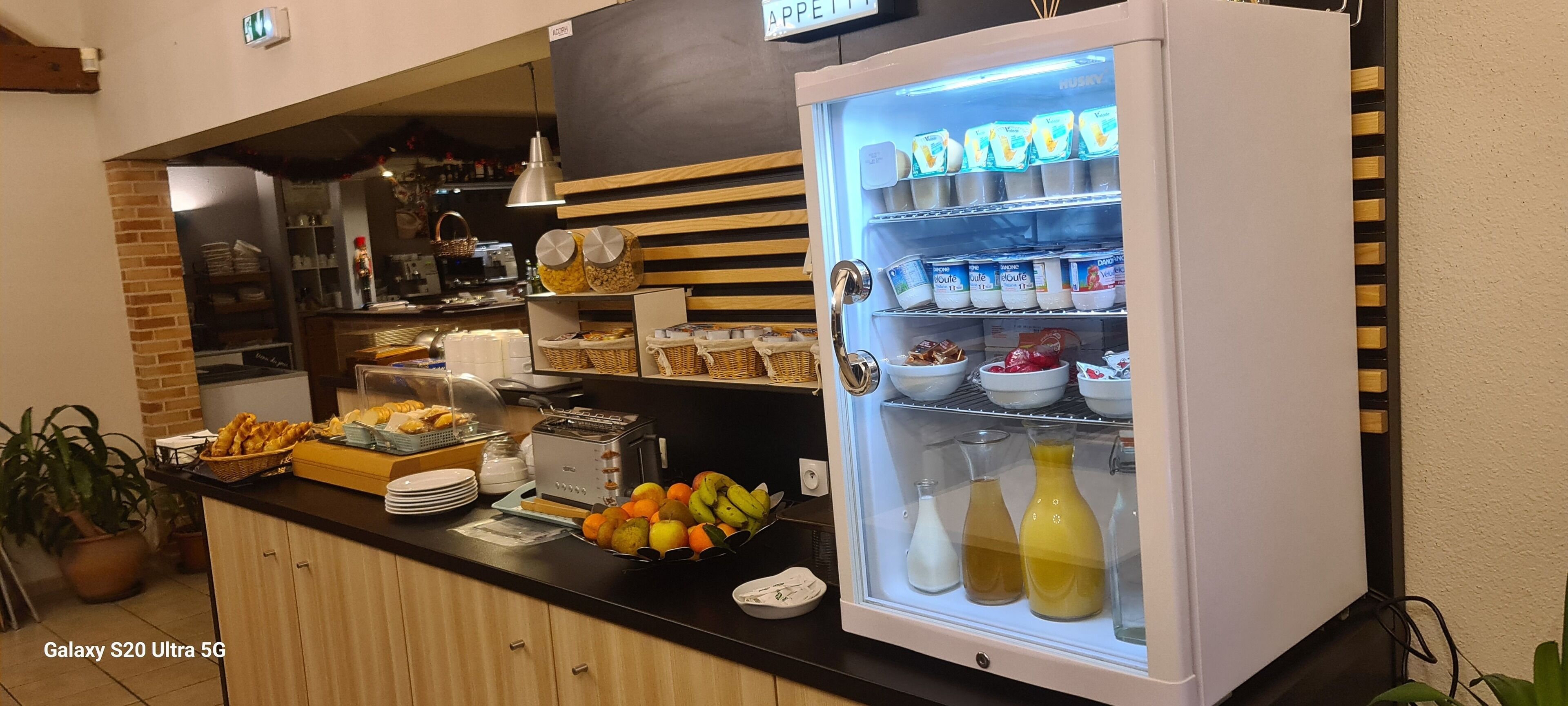 Desayuno buffet todos los días (con cargo)