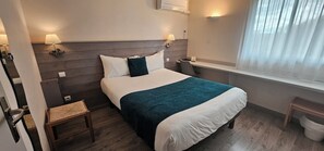 Basic Double Room | Free WiFi - HOTEL RESTAURANT DU LAC (Graulhet)