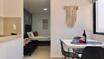 Family Studio | Dining room