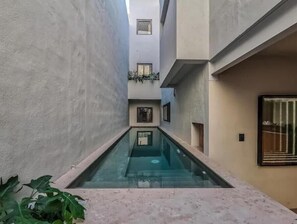 Pool - [10] Downtown Minimalist Loft (Cancún)