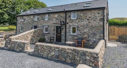 Horseshoe Cottage historic gem near Snowdonia.