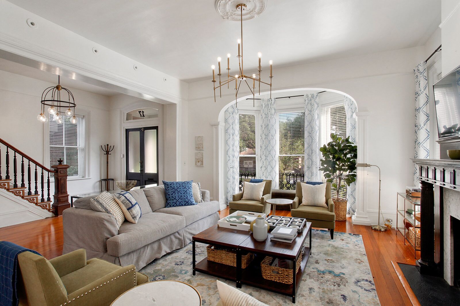 Condo in Historic Award Winning Mansion by HGTV Designer - NO Cleaning Fees!