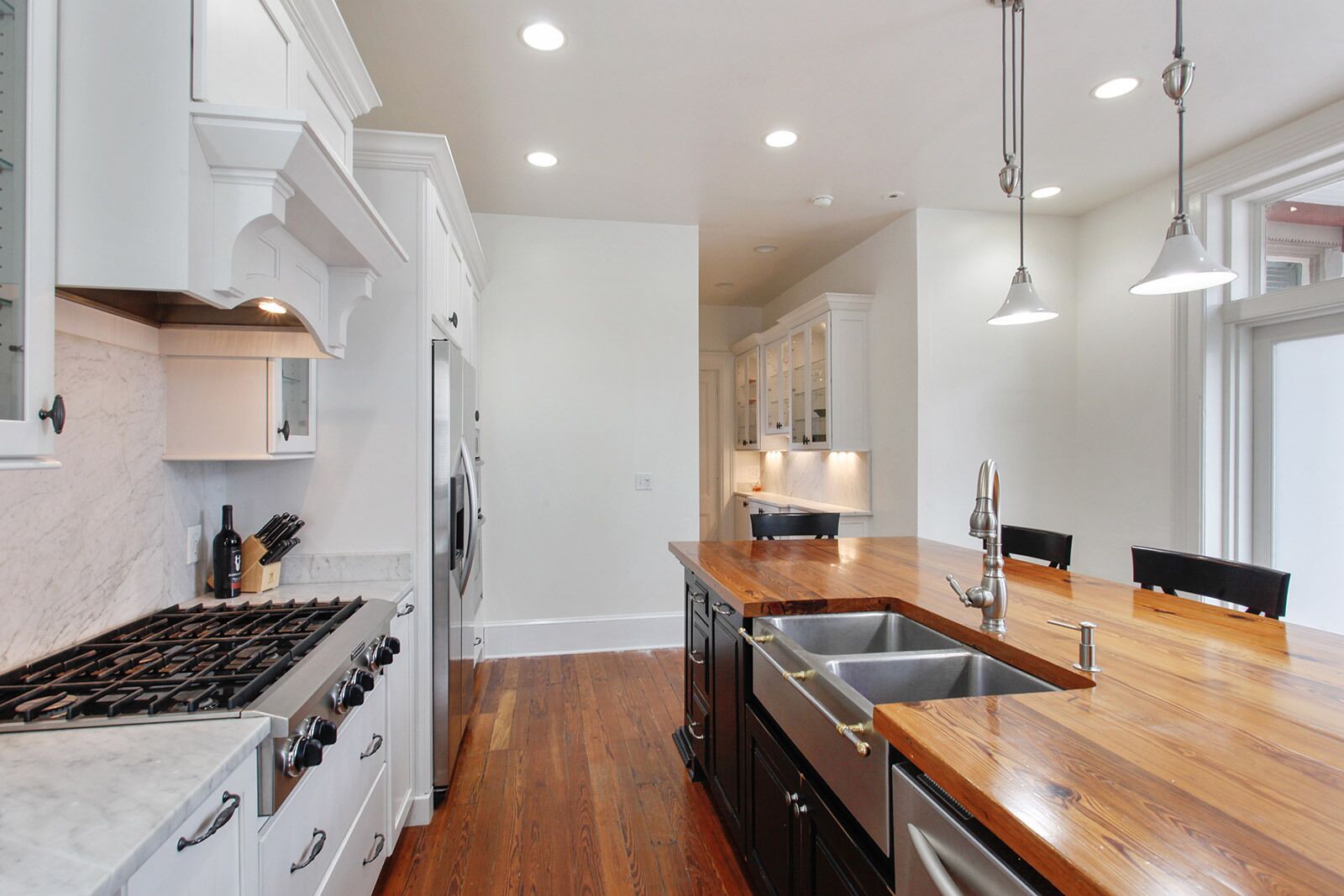 Condo In Historic Award Winning Forsyth Park Mansion - NO Cleaning Fees!